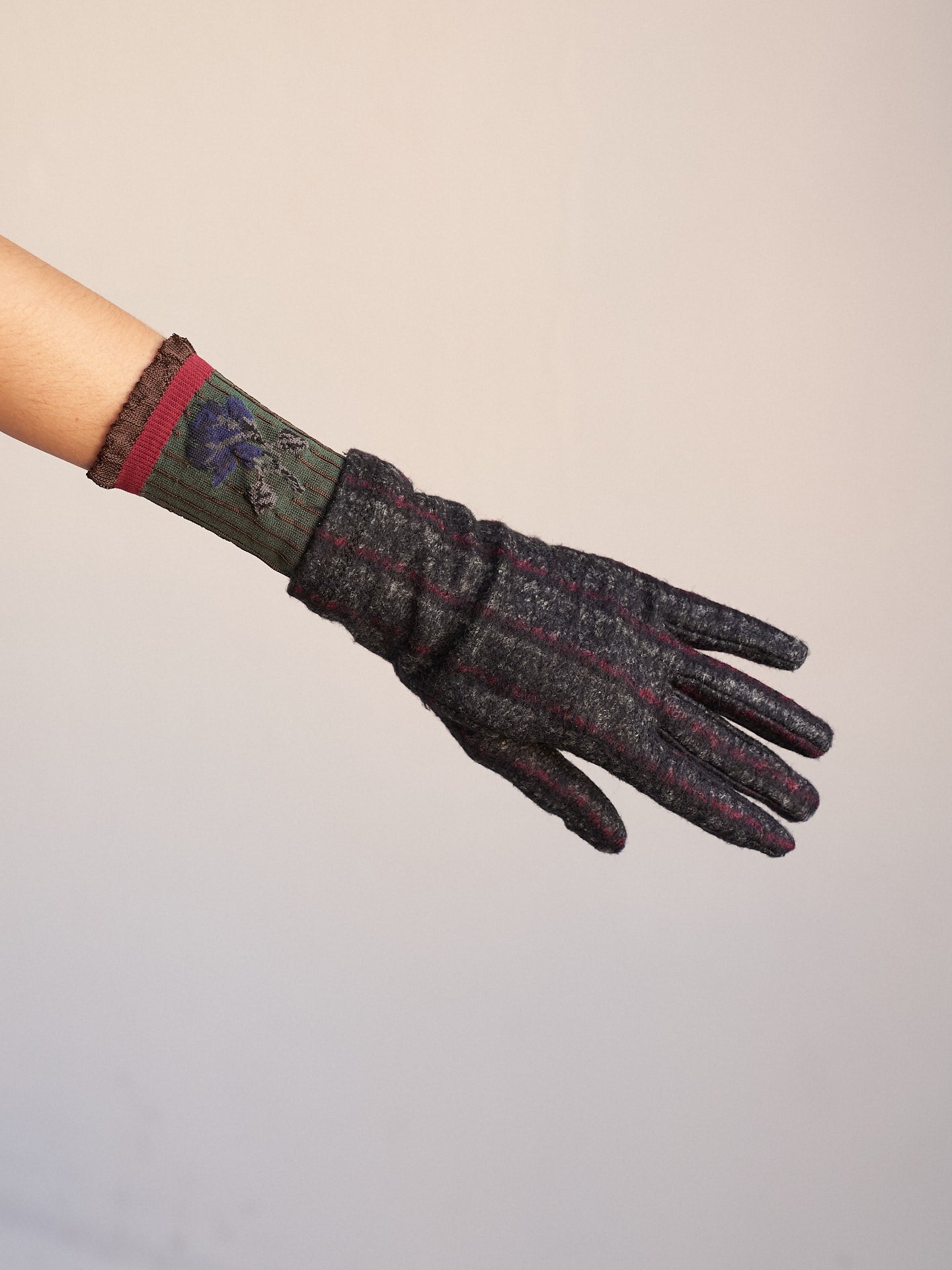 Long flower gloves